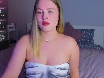 sarah_soul — GOAL: blow a kiss [3 tokens remaining] Real godness is here! #bigboobs #bigpussylips #mistress #bigass #lovense
