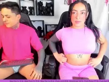 Freechat sarahandzack on Chaturbate