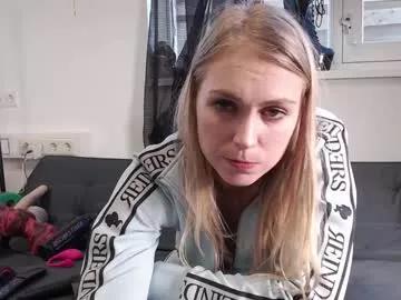 siswet19 on Chaturbate