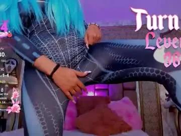 Freechat soffiqueen on Chaturbate