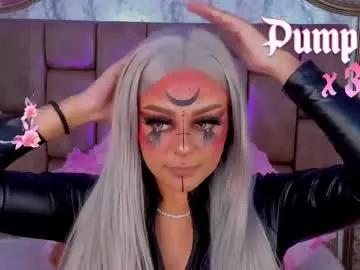 Freechat soffiqueen on Chaturbate