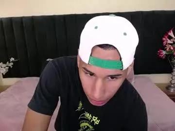 Freechat soft_attraction on Chaturbate