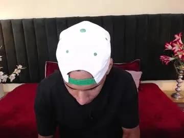 Freechat soft_attraction on Chaturbate