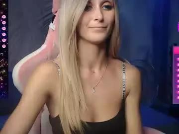 Freechat strongalice on Chaturbate