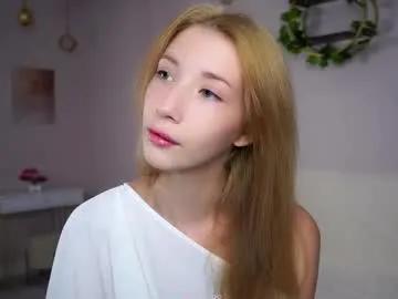 Freechat sunnmoonn on Chaturbate