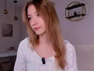 Freechat sunnmoonn on Chaturbate
