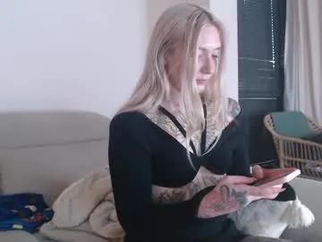 Freechat tattoobbgirl on Chaturbate