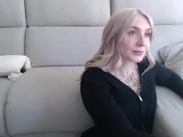 Freechat tattoobbgirl on Chaturbate