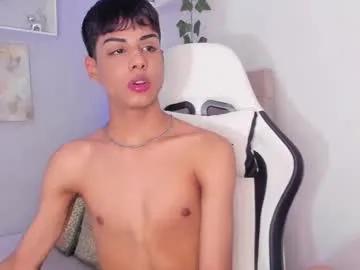 Private thomas_wild on Chaturbate