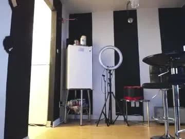 Freechat tinykylie on Chaturbate