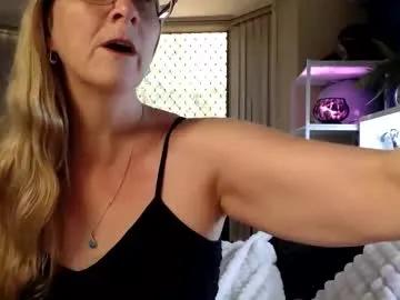 total_aussie_milfs on Chaturbate 