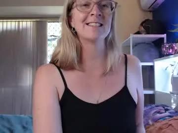 total_aussie_milfs on Chaturbate 
