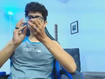 Freechat tylerwhiite_ on Chaturbate