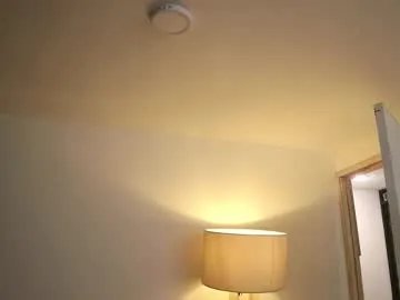 Freechat valeriebony on Chaturbate