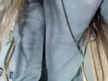 vickyjackson_ — GOAL: Striptis [185 tokens remaining] Welcome to my room! #smoke #bush #tattoo #lovense #skinny