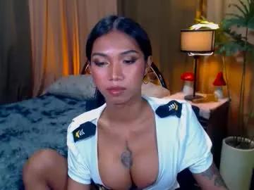 Freechat wildara on Chaturbate