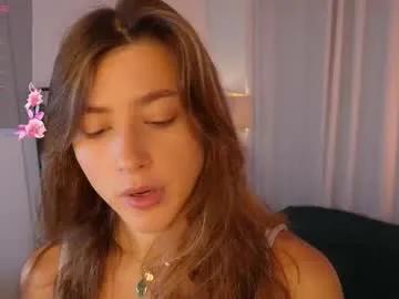 yess_kiki on Chaturbate