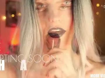 Freechat yulladao on Chaturbate