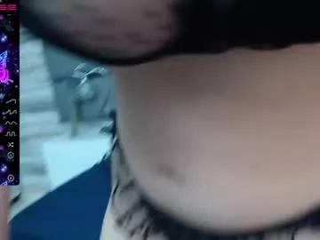 Freechat yungelitamor_ on Chaturbate