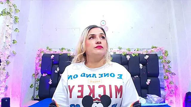 Freechat _carolina_fox on StripChat