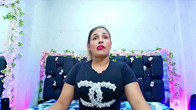 Freechat _carolina_fox on StripChat