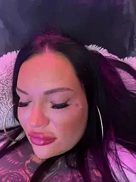 Avatar of _MelinaCurves_