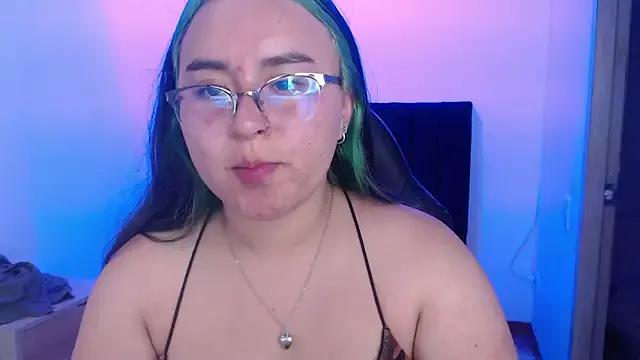 _MissMegann on StripChat