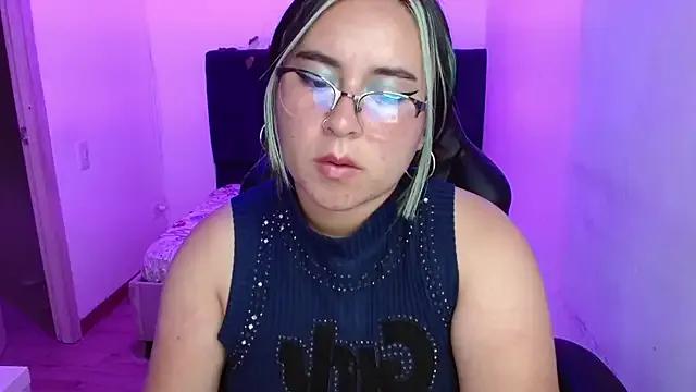 _MissMegann on StripChat