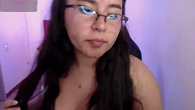 _MissMegann on StripChat