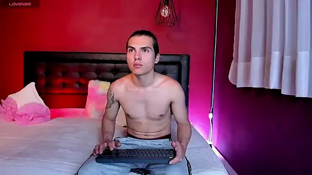 Freechat _Tattoo_Couple on StripChat