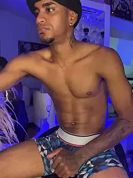 AaronCruz_ on StripChat 