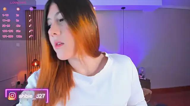 AbbieEdmond on StripChat