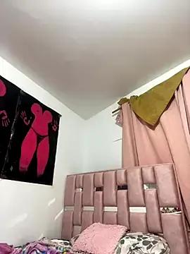 abby_moss_2 — show tits