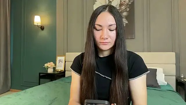 Freechat Adele_Shy on StripChat