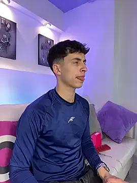 Private AdrianRinaldi on StripChat