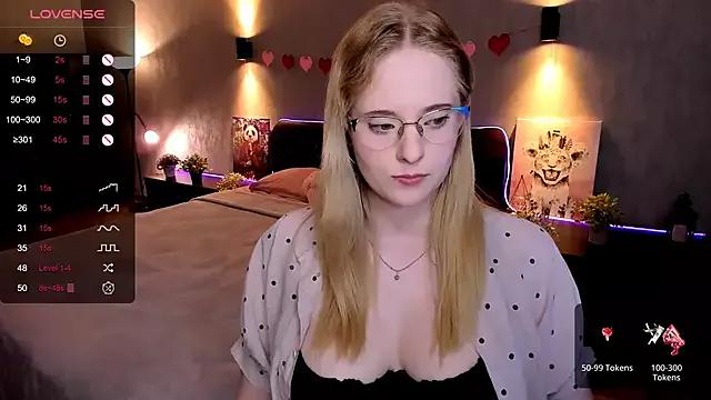 Freechat Aemilia_ on StripChat