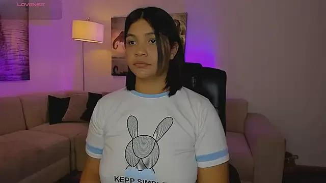 Freechat alaia7h on StripChat