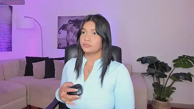 Freechat alaia7h on StripChat