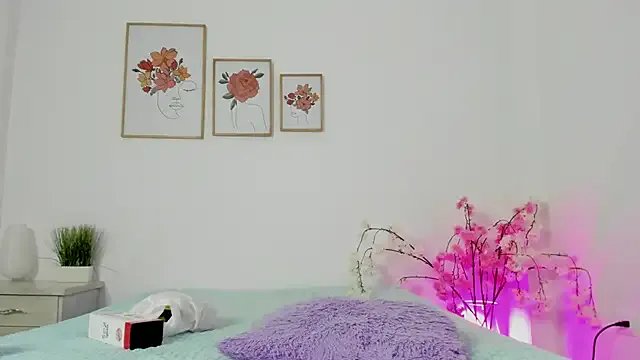 Freechat alana_111 on StripChat