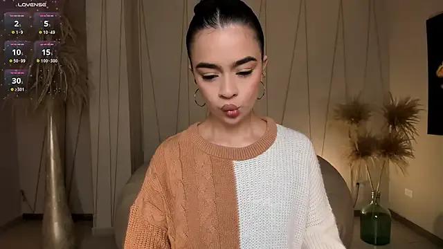 Freechat AlanaCraft on StripChat