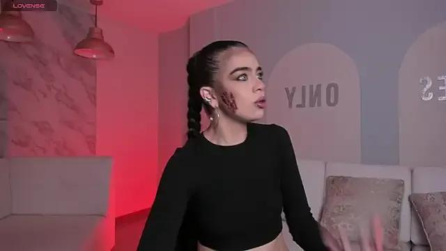 Freechat AlanaCraft on StripChat