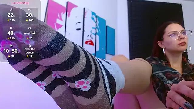 AlanaGarcia19 on StripChat 