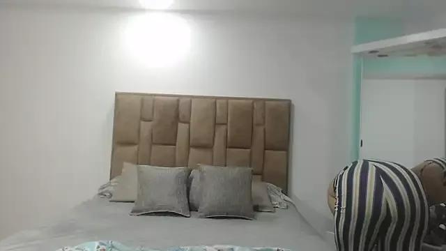 aleejhandraa on StripChat 