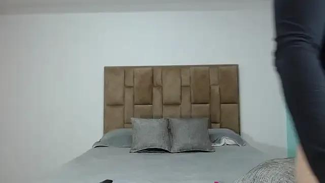 aleejhandraa on StripChat 