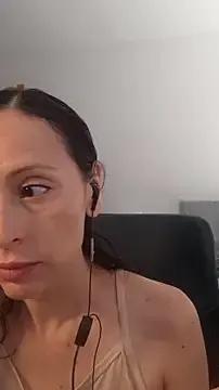 AliceRossi — Make happy my clit with my vibro domi