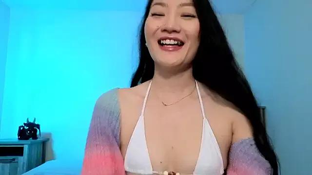 StripChat Aliciaz3 is Freechat Aliciaz3 — Ride my dildo until I'm Dripping Wet!!