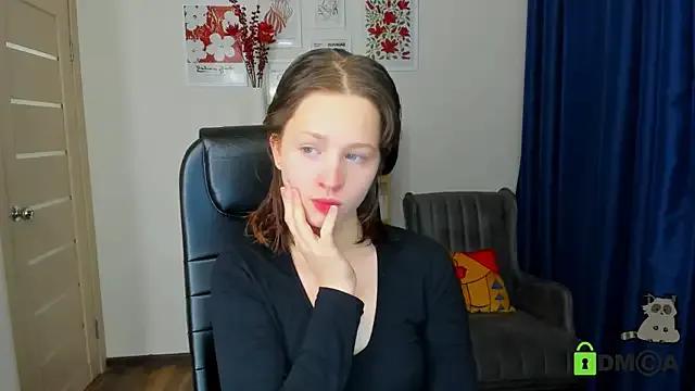 Alina_Mills — Show tits (1 min)