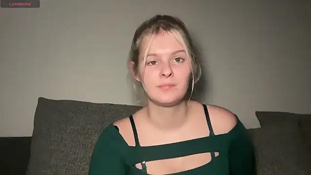 Freechat Allylove03 on StripChat