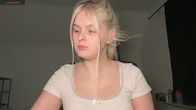 Freechat Allylove03 on StripChat