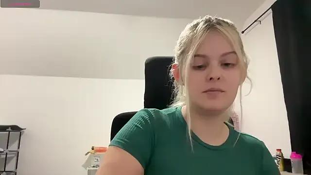 Freechat Allylove03 on StripChat